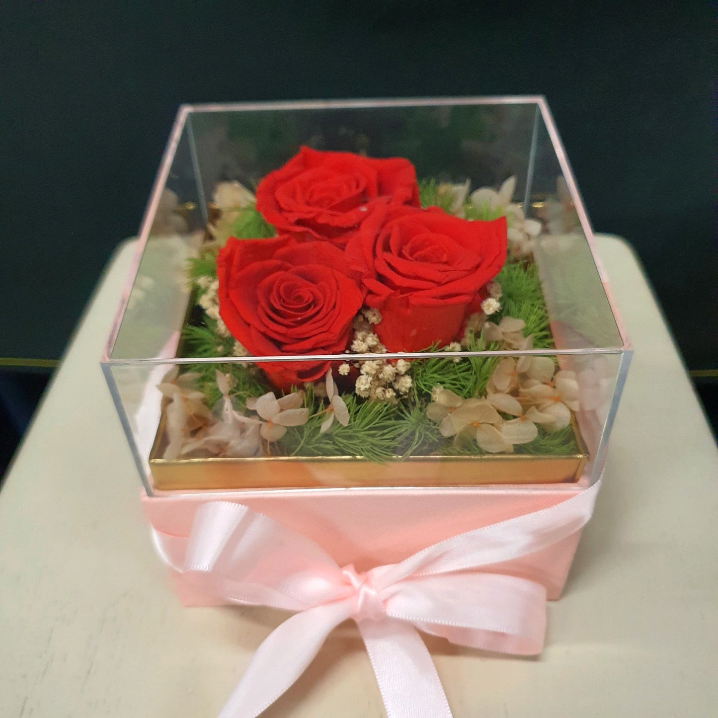3 Preserved Red Roses in Sq. Acrylic Box (Various Box colors 13x13x12cm Ht))