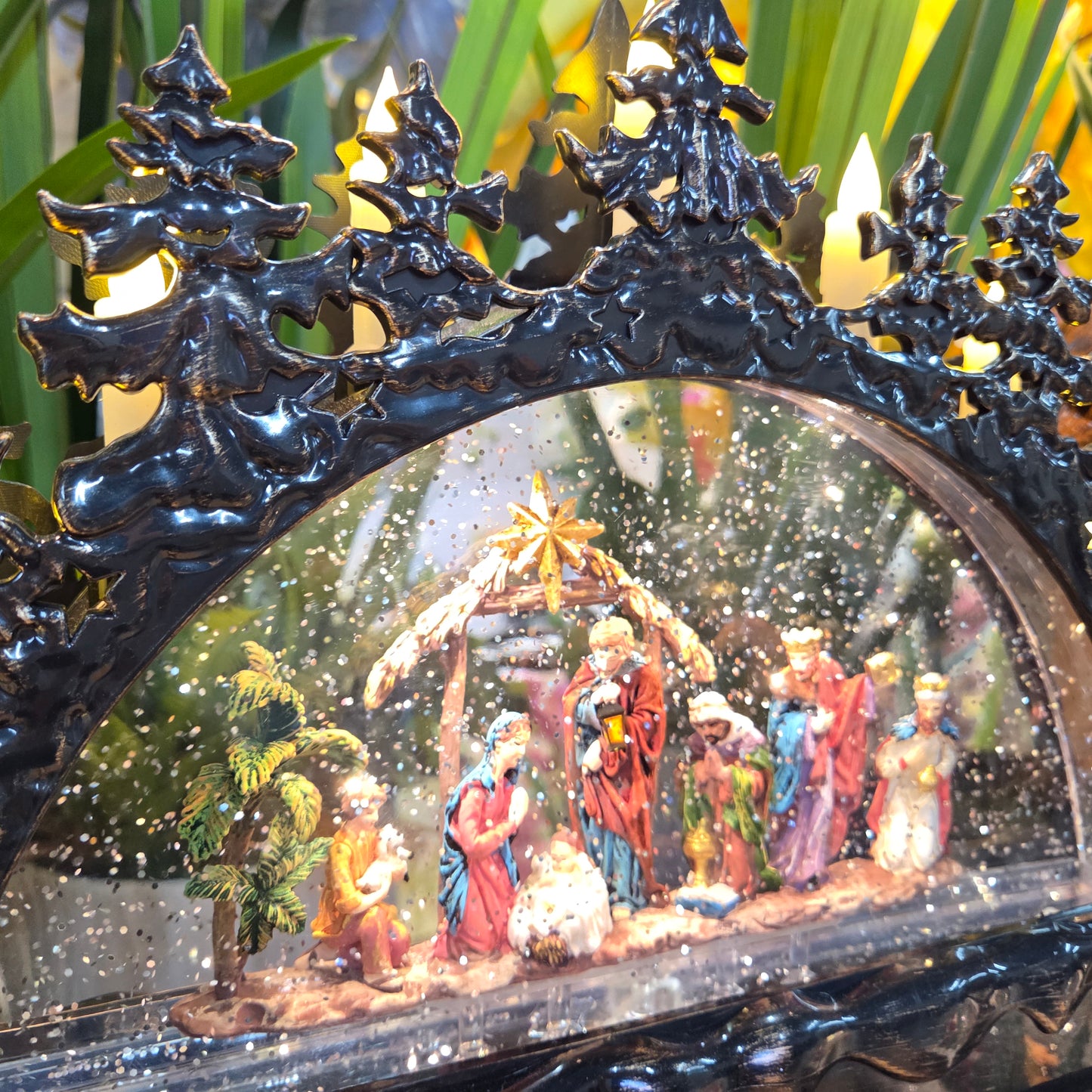 WDL-24062C Curve Christmas Celebration Snow Music Lamp