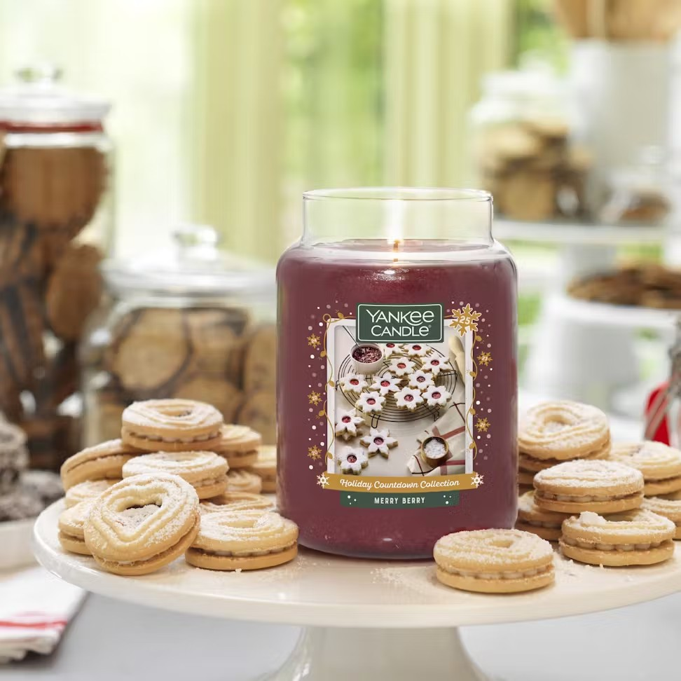 Merry Berry Classic Large Jar Candle 623gms