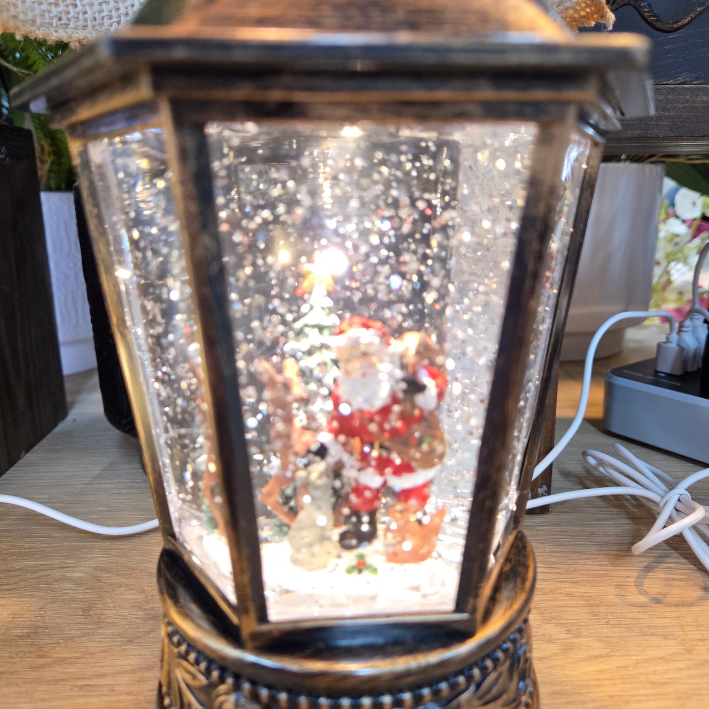 WDL-24077A Santa Hexagon Snowing Music Lamp