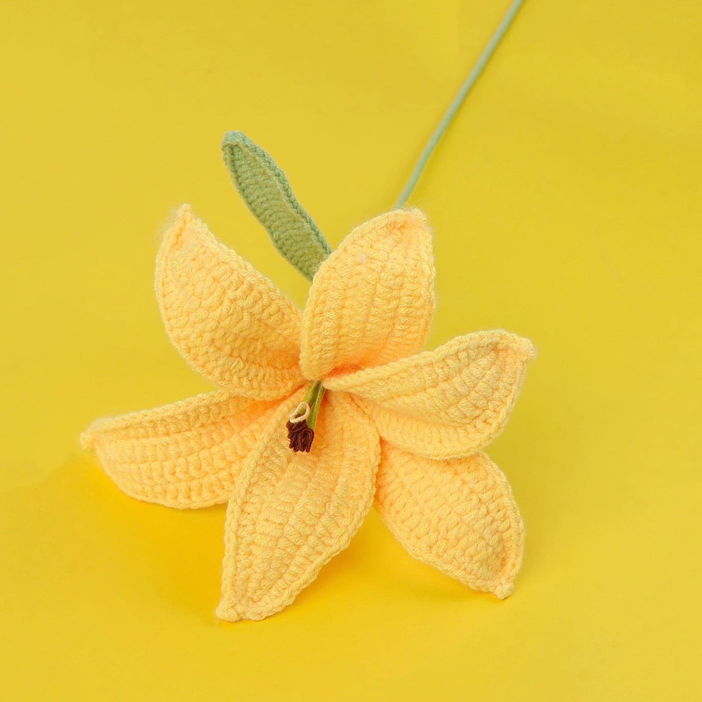 Crochet Lily (Assorted Colors)