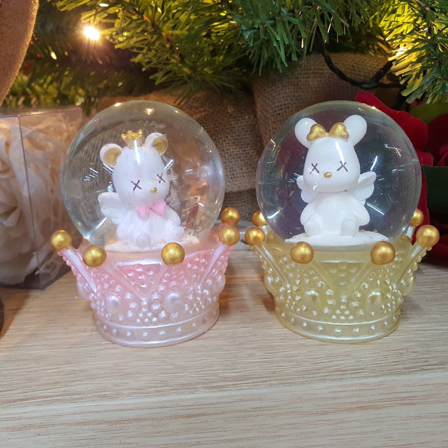 WY2265-2 Small Flying Bear Snow Globe (1 piece)